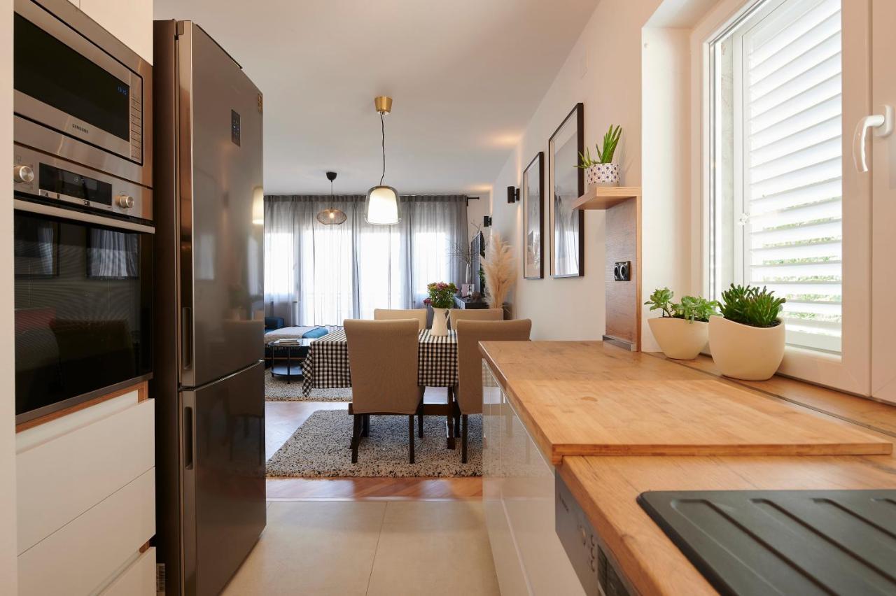 Apartman Miro - Center Of Трогир Екстериор снимка